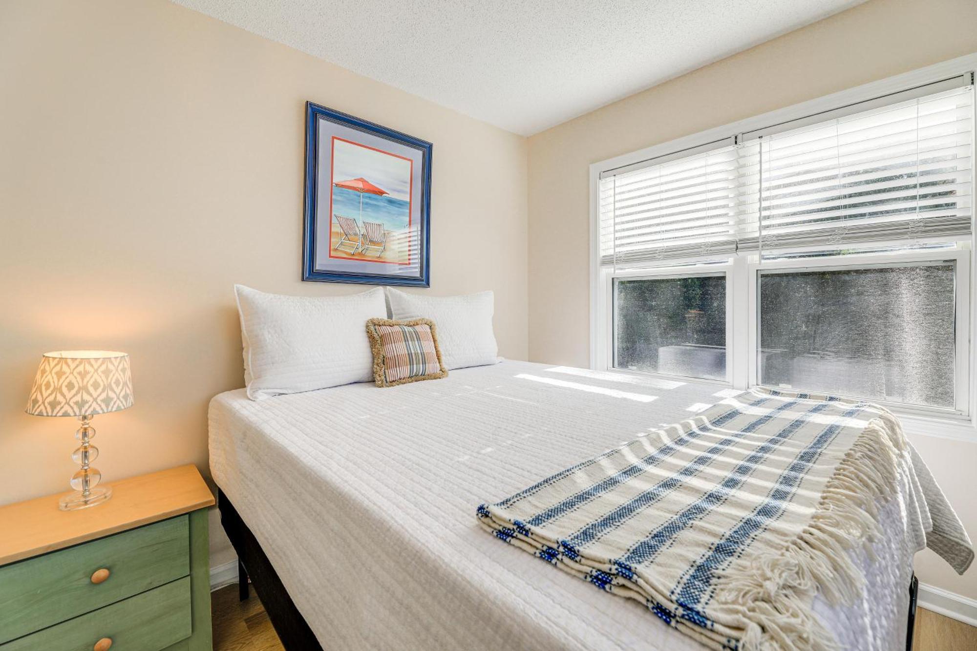 Well-Equipped Emerald Isle Townhome Pets Welcome! Eksteriør billede